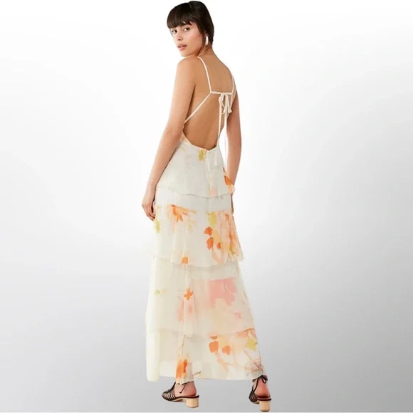 Urban Outfitters Tally Tiered Floral Maxi Dress - Picture 4 of 10